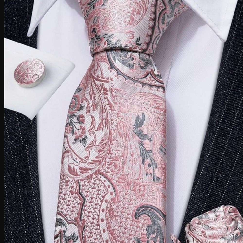 Elegant Pink Paisley Tie Set
